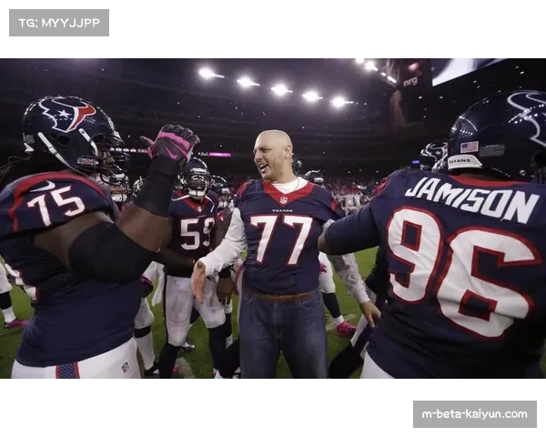 海豚爆冷击败比尔 阿奇恩两记长距离冲球达阵